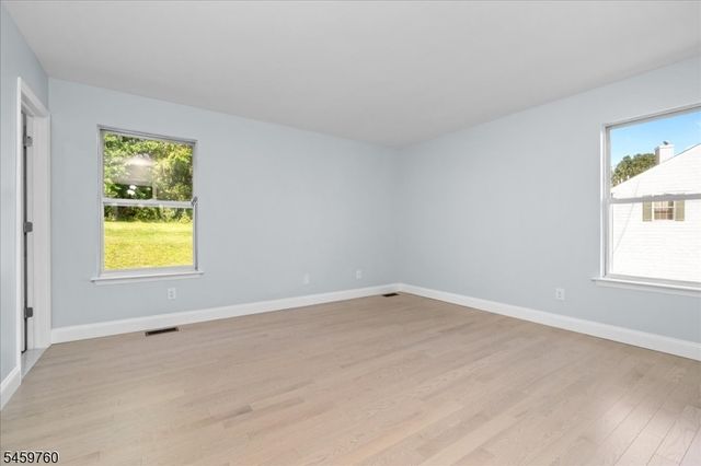 117 Hillside Dr, Hamburg Boro, NJ 07419