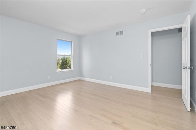 117 Hillside Dr, Hamburg Boro, NJ 07419