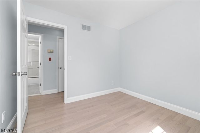 117 Hillside Dr, Hamburg Boro, NJ 07419