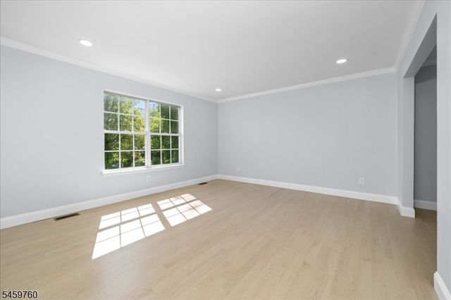 117 Hillside Dr, Hamburg Boro, NJ 07419