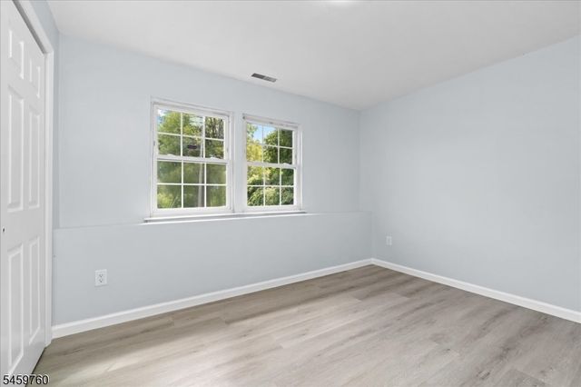 117 Hillside Dr, Hamburg Boro, NJ 07419