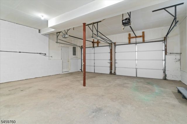 117 Hillside Dr, Hamburg Boro, NJ 07419