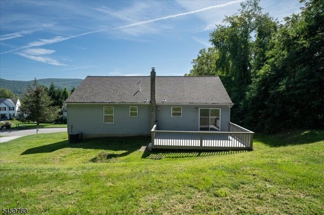 117 Hillside Dr, Hamburg Boro, NJ 07419