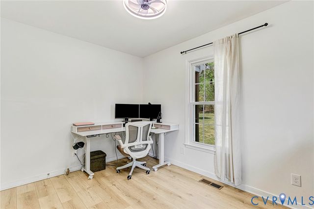 9041 Beach Rd, Chesterfield, VA 23838