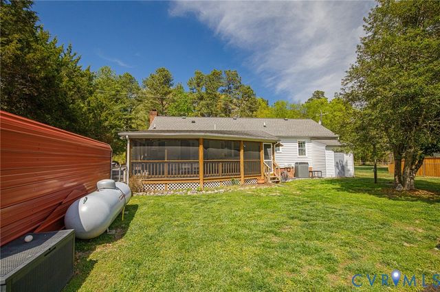 9041 Beach Rd, Chesterfield, VA 23838