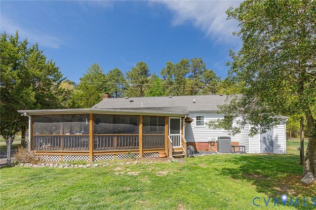 9041 Beach Rd, Chesterfield, VA 23838