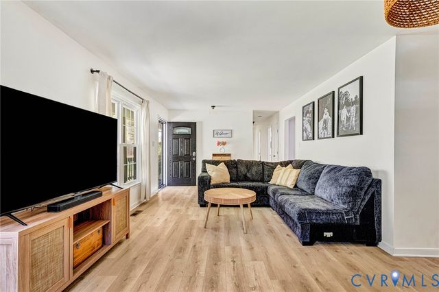 9041 Beach Rd, Chesterfield, VA 23838
