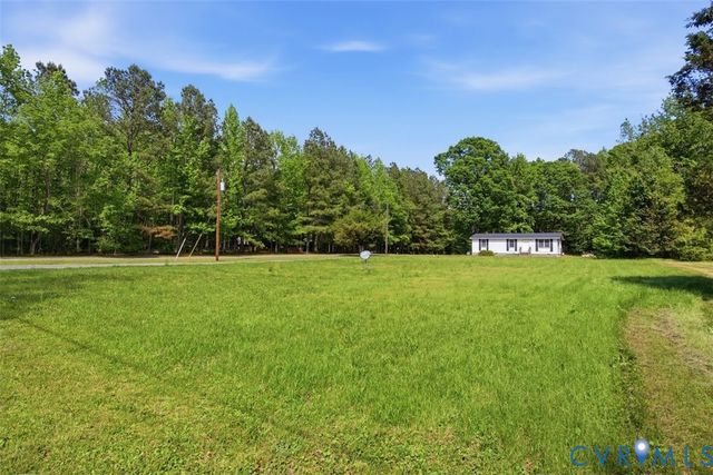 14527 Arwood Rd, Disputanta, VA 23842