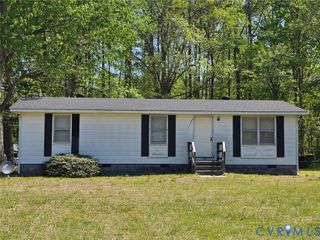 14527 Arwood Rd, Disputanta, VA 23842