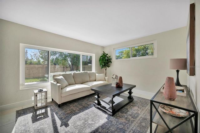 2600 40TH AVENUE N, St Petersburg, FL 33714