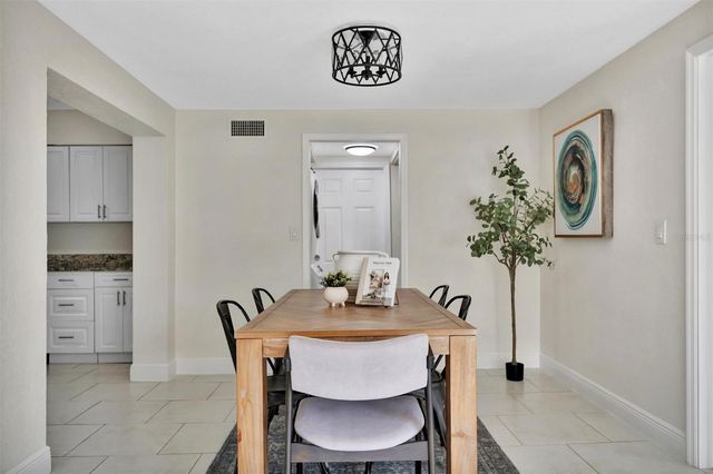 2600 40TH AVENUE N, St Petersburg, FL 33714