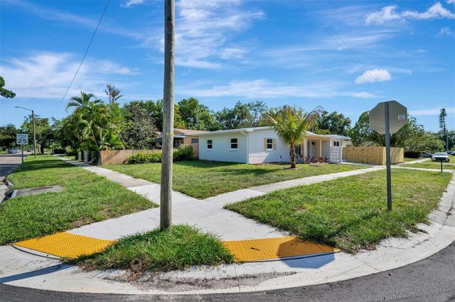 2600 40TH AVENUE N, St Petersburg, FL 33714