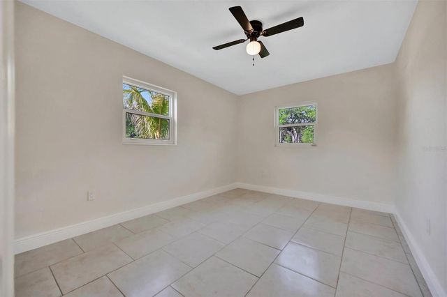 2600 40TH AVENUE N, St Petersburg, FL 33714