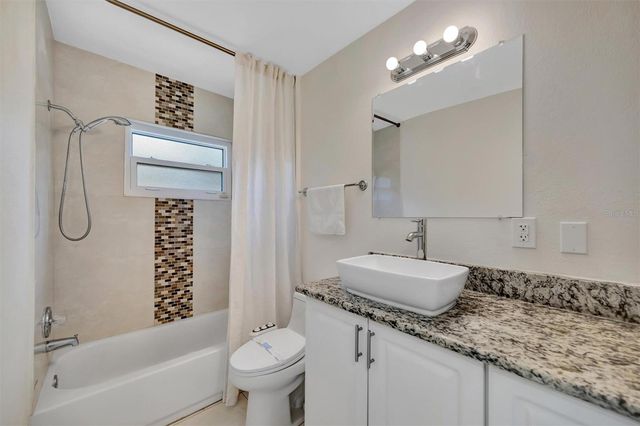 2600 40TH AVENUE N, St Petersburg, FL 33714