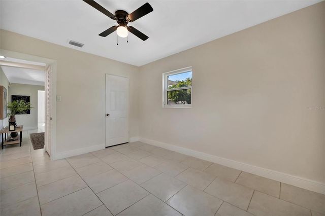 2600 40TH AVENUE N, St Petersburg, FL 33714