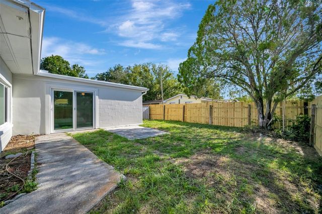 2600 40TH AVENUE N, St Petersburg, FL 33714