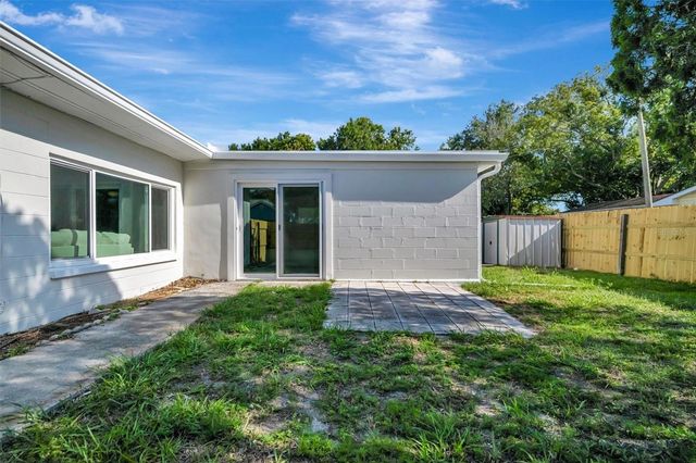 2600 40TH AVENUE N, St Petersburg, FL 33714