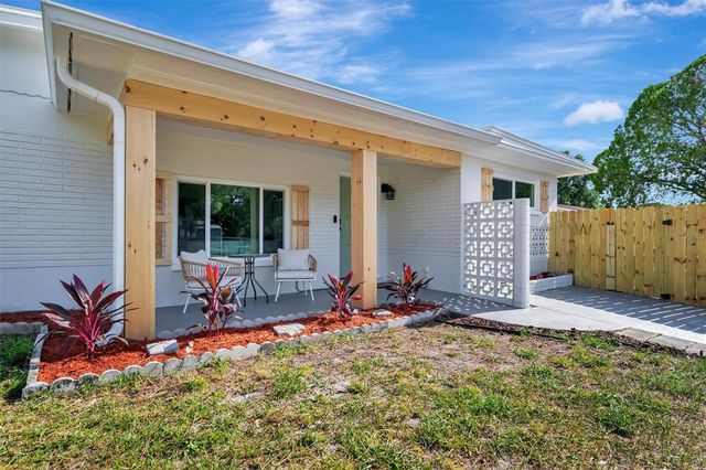 2600 40TH AVENUE N, St Petersburg, FL 33714