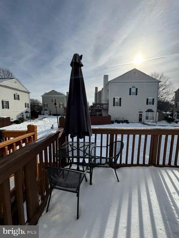 2459 WENTWORTH DR, Crofton, MD 21114