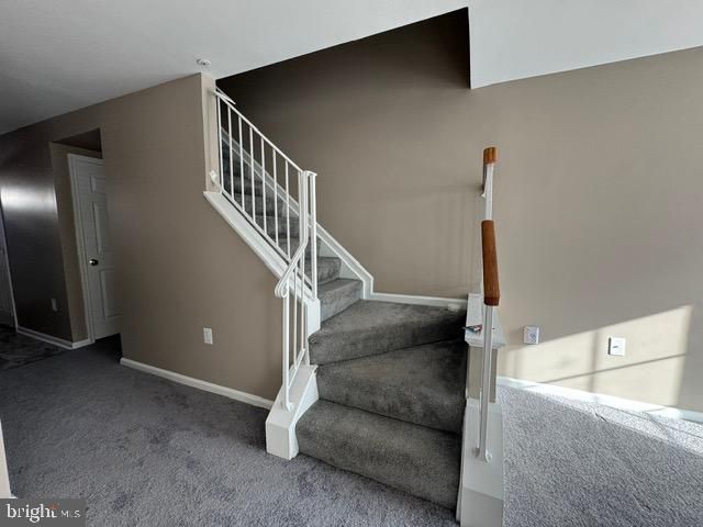 2459 WENTWORTH DR, Crofton, MD 21114