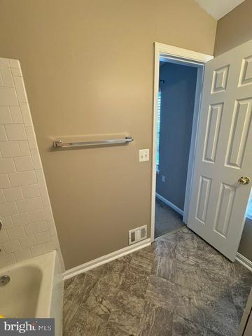 2459 WENTWORTH DR, Crofton, MD 21114