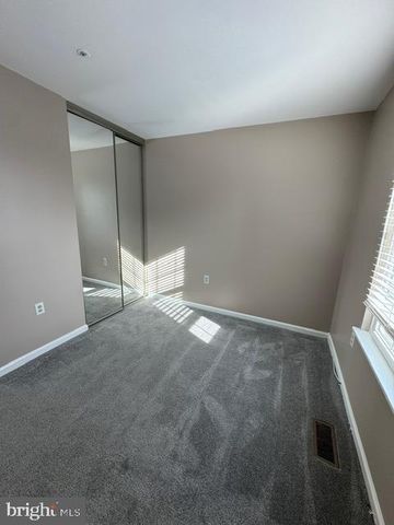 2459 WENTWORTH DR, Crofton, MD 21114