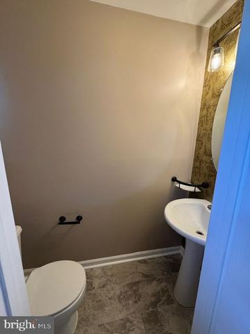 2459 WENTWORTH DR, Crofton, MD 21114