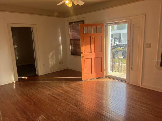 2323 W NORTH B STREET, Tampa, FL 33609