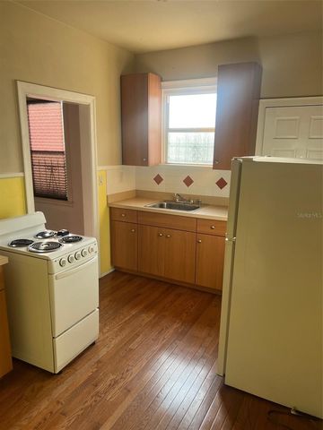 2323 W NORTH B STREET, Tampa, FL 33609