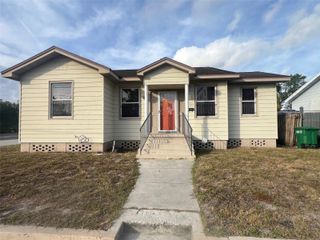 2323 W NORTH B STREET, Tampa, FL 33609