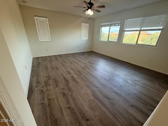 6901 N 88th Drive, Glendale, AZ 85305