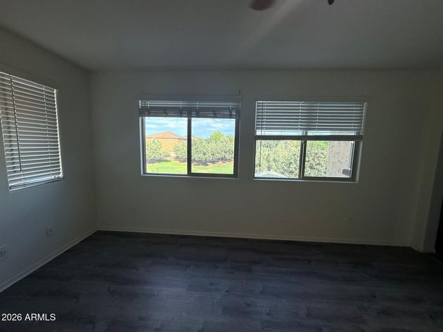 6901 N 88th Drive, Glendale, AZ 85305