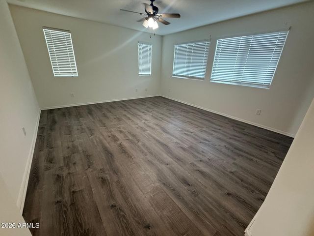 6901 N 88th Drive, Glendale, AZ 85305