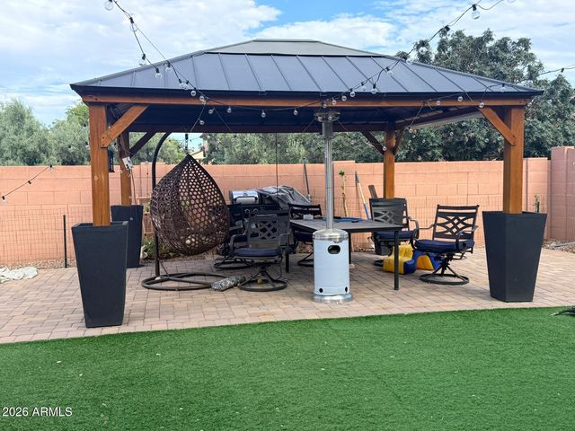 6901 N 88th Drive, Glendale, AZ 85305