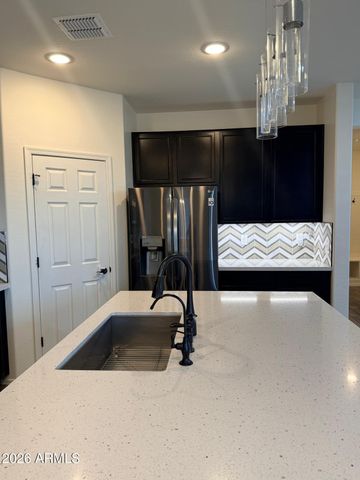 6901 N 88th Drive, Glendale, AZ 85305