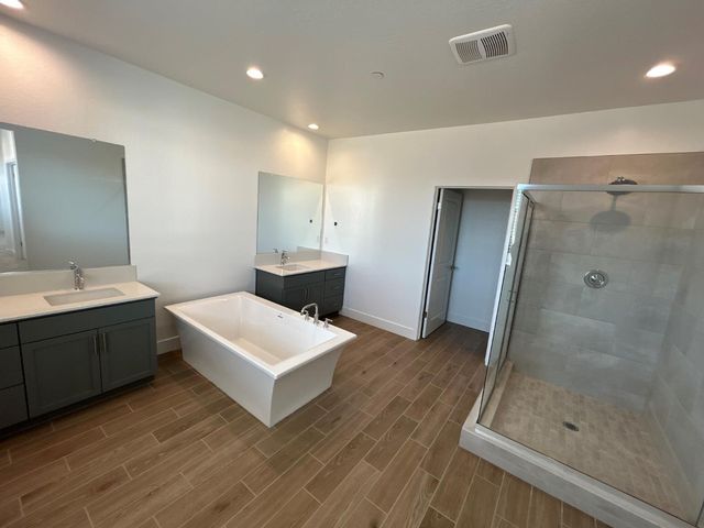 2813 E Corteza Drive, Fresno, CA 93730