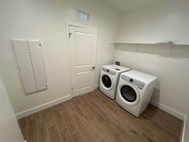 2813 E Corteza Drive, Fresno, CA 93730