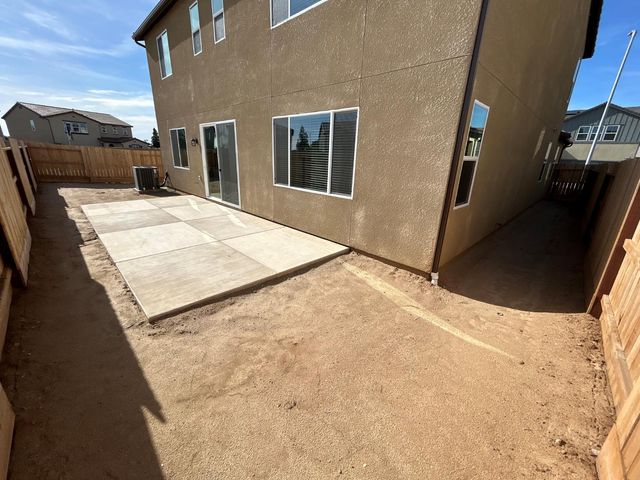 2813 E Corteza Drive, Fresno, CA 93730