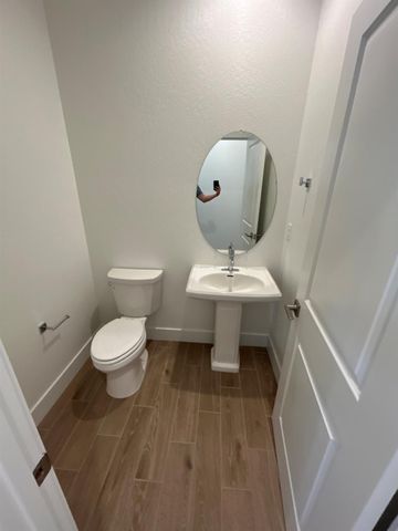 2813 E Corteza Drive, Fresno, CA 93730