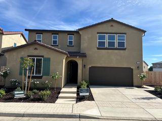 2813 E Corteza Drive, Fresno, CA 93730