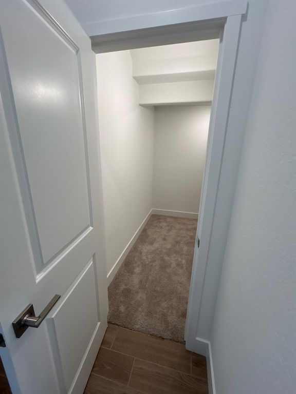 Image 6 of property listing at 2813 E Corteza Drive, Fresno, CA 93730