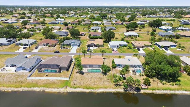 244 MARK TWAIN LANE, Rotonda West, FL 33947