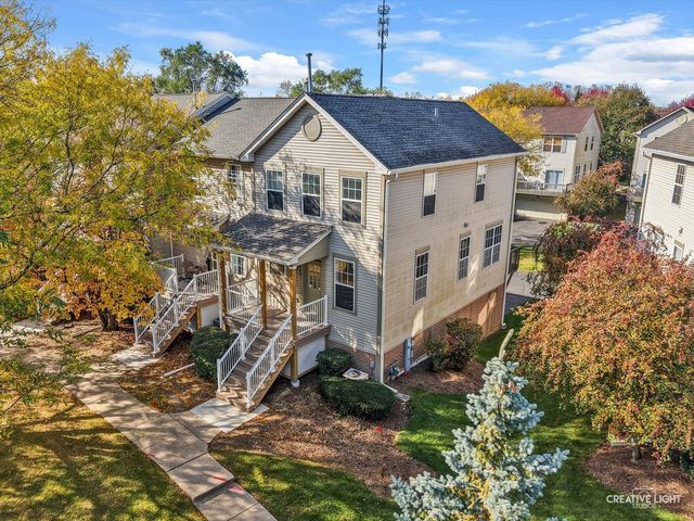 650 Littleton Trail 22-4, Elgin, IL 60120