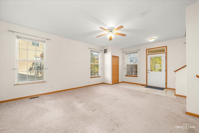 650 Littleton Trail 22-4, Elgin, IL 60120