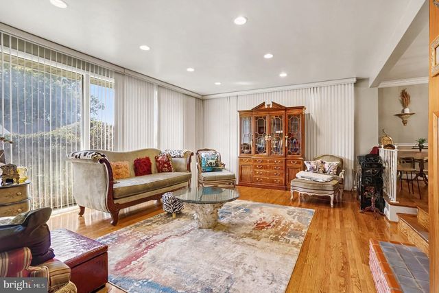 3208 HATTON RD, Baltimore, MD 21208