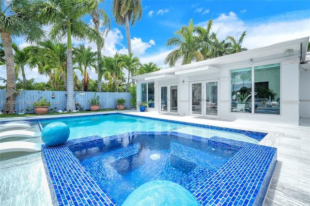 1100 NE 84th St, Miami, FL 33138