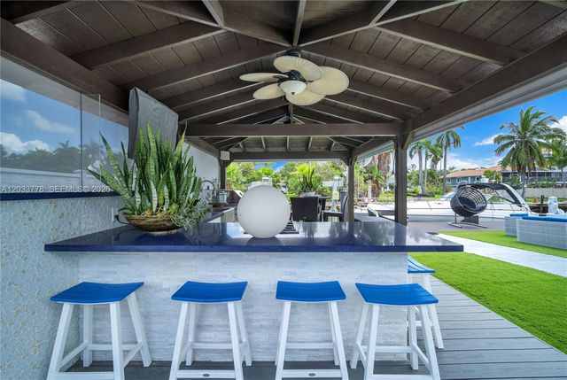 1100 NE 84th St, Miami, FL 33138