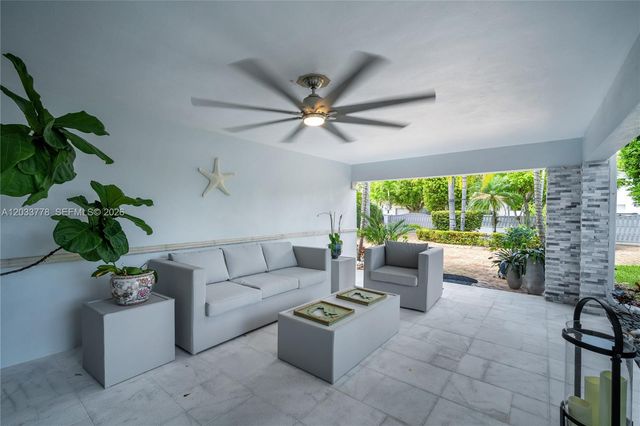 1100 NE 84th St, Miami, FL 33138