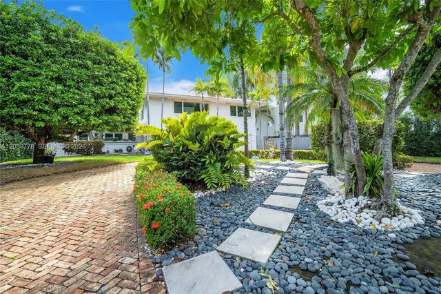 1100 NE 84th St, Miami, FL 33138