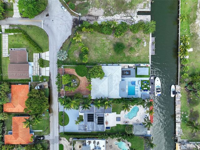 1100 NE 84th St, Miami, FL 33138